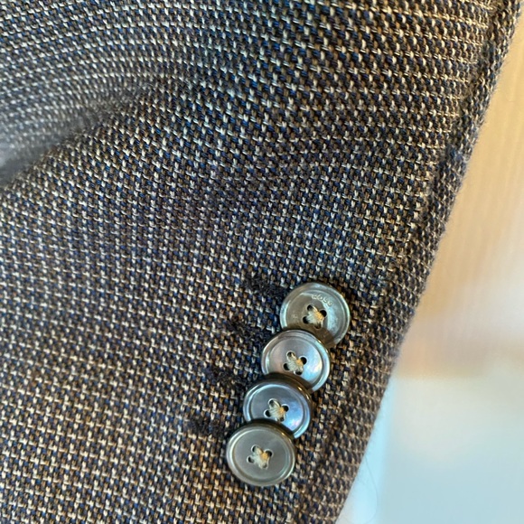 Hugo Boss soft wool blazer 44L - Picture 4 of 6